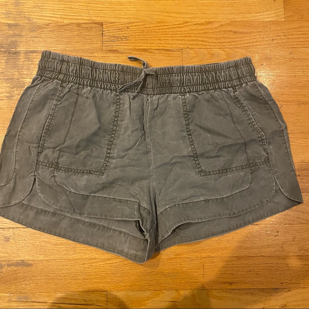Linen shorts